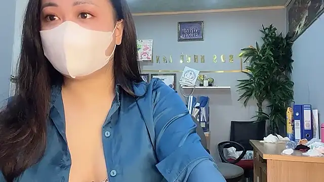 Bamboo Swetie online show from December 18, 2024, 12:43 am