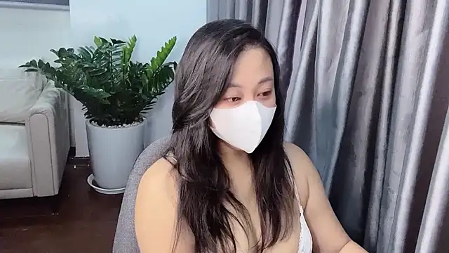 Bamboo Swetie online show from July 28, 2026, 3:21 pm