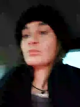 Snapshot of RiskyViolet chatting on December 25, 2024, 2:25 am RiskyViolet online show from December 25, 2024, 2:25 am
