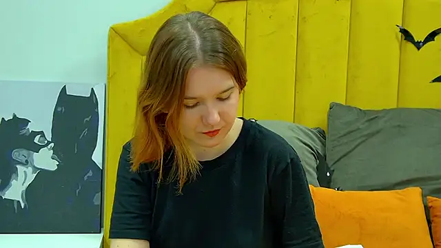 LessySmith online show from October 27, 2025, 4:22 pm