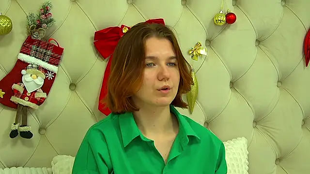 LessySmith online show from December 22, 2025, 4:42 am