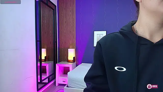 alina martinelli online show from October 4, 2025, 12:47 pm