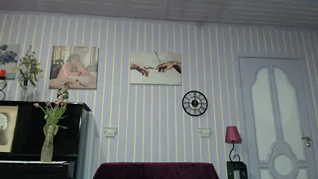 Snapshot of Marquise555 chatting on March 13, 2025, 8:32 pm Marquise555 online show from March 13, 2025, 8:32 pm