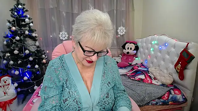 KayleSmoll online show from January 7, 2025, 10:30 pm