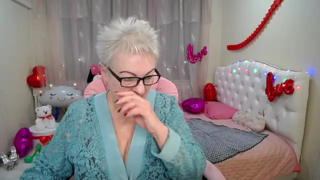 KayleSmoll online show from February 15, 2025, 4:36 am