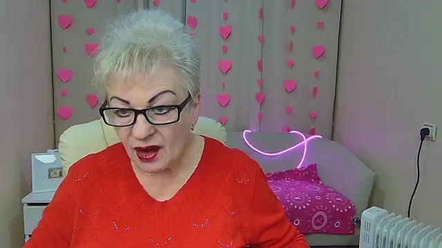 KayleSmoll online show from February 4, 2026, 7:53 pm