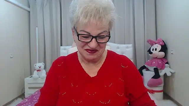 KayleSmoll online show from February 17, 2026, 7:53 pm