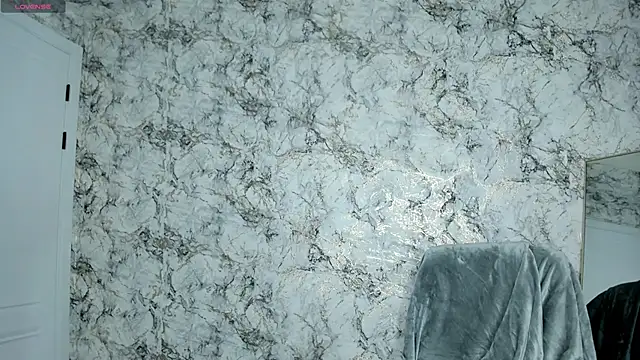 DeniRicchii online show from March 12, 2026, 7:42 pm