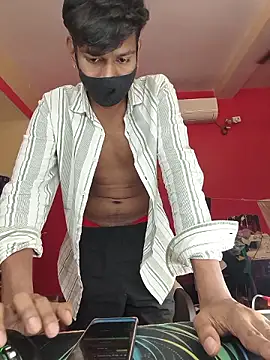 richardjames95 online show from July 6, 2026, 7:49 pm
