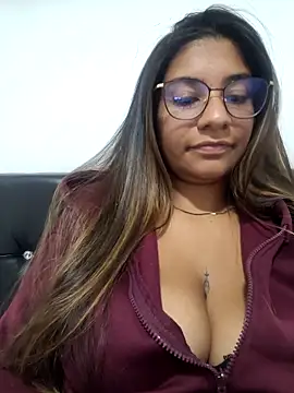 Sofythom1 online show from December 21, 2025, 1:13 am