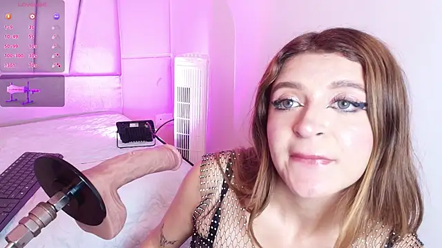 alice-millerr online show from February 19, 2025, 10:09 pm