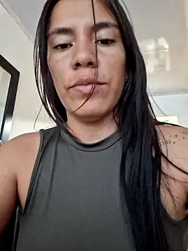 Kloemoretti online show from March 14, 2025, 2:41 pm