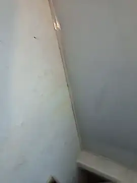 Kloemoretti online show from September 12, 2025, 9:04 pm