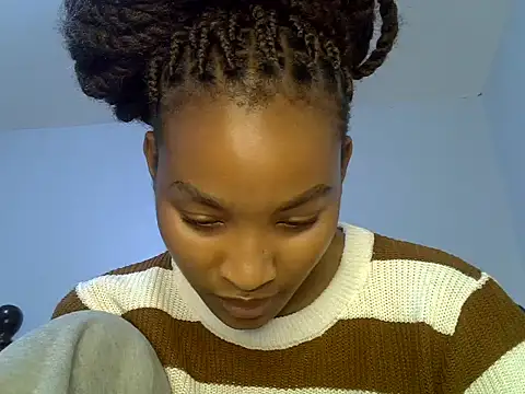 cute-alexis online show from May 15, 2026, 9:38 am