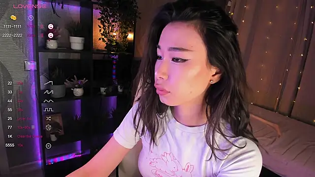 sensualily online show from October 9, 2025, 2:15 pm