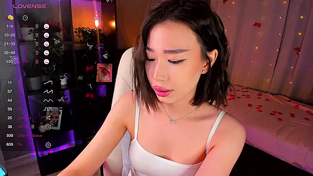 sensualily online show from February 21, 2026, 3:46 pm