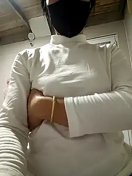 YunLem online show from February 10, 2025, 2:41 am