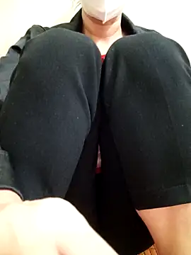 YunLem online show from November 3, 2025, 8:15 am