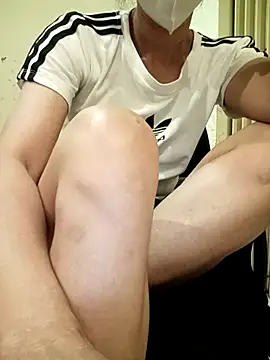 YunLem online show from November 15, 2025, 1:29 pm