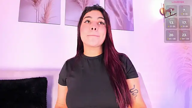 Danna adams01 online show from December 18, 2025, 3:29 pm