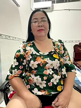 NDith online show from November 30, 2025, 1:04 pm