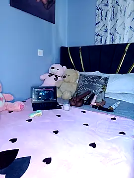 Cherriikenzie online show from February 8, 2026, 10:40 am