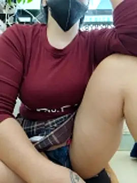 lyna bl online show from December 23, 2025, 3:37 am