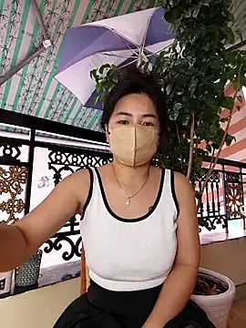 lyna bl online show from April 13, 2026, 12:27 am