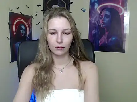 StrangerGi online show from May 25, 2026, 5:57 am