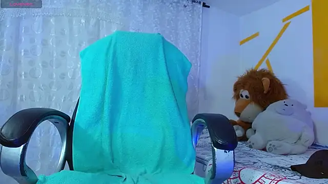 Matthew Boy  online show from January 14, 2025, 8:20 am