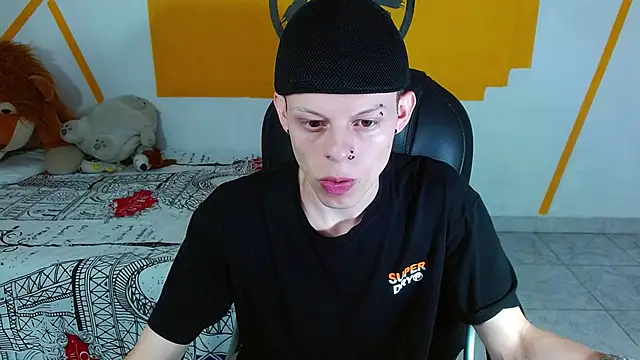 Matthew Boy  online show from January 21, 2025, 4:37 pm