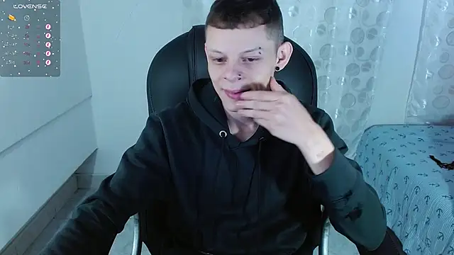 Matthew Boy  online show from February 19, 2025, 1:28 pm