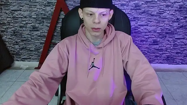 Matthew Boy  online show from March 9, 2025, 12:31 pm