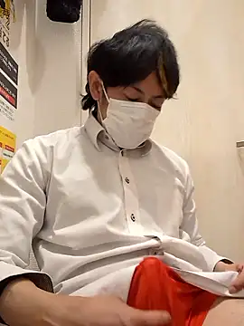 RYOTA8888888888 online show from December 3, 2025, 6:06 pm