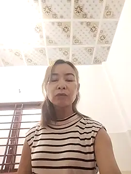 Snapshot of Sexy-ladyboobs20 chatting on October 7, 2025, 1:03 am Sexy-ladyboobs20 online show from October 7, 2025, 1:03 am