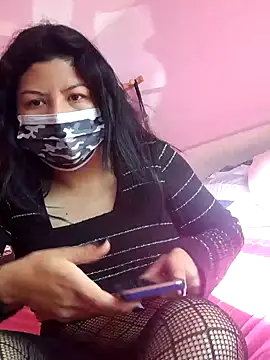 Snapshot of katymojadit chatting on January 13, 2025, 1:06 pm katymojadit online show from January 13, 2025, 1:06 pm