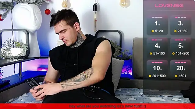 Snapshot of CarterCole chatting on January 16, 2025, 1:58 pm CarterCole online show from January 16, 2025, 1:58 pm