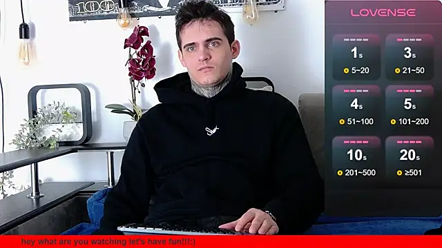 Snapshot of CarterCole chatting on March 17, 2025, 1:18 pm CarterCole online show from March 17, 2025, 1:18 pm