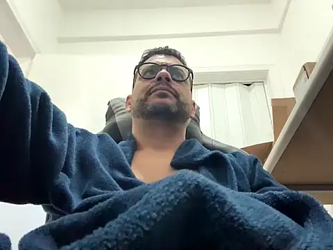 HornyBeachBoyBR online show from July 17, 2026, 2:34 pm