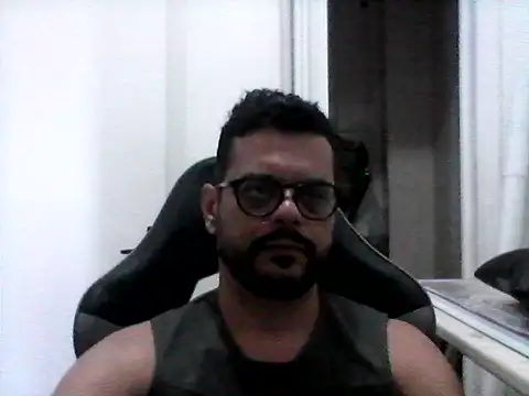 HornyBeachBoyBR online show from August 1, 2026, 1:43 pm