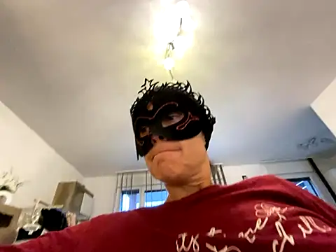 Marilou1983 online show from September 23, 2025, 4:43 pm