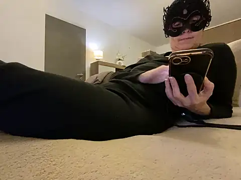 Marilou1983 online show from February 16, 2026, 10:06 pm