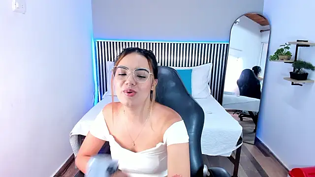 Stacey white  online show from March 1, 2026, 2:30 pm