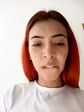 Snapshot of Amaranta_e chatting on February 20, 2025, 1:40 pm Amaranta e online show from February 20, 2025, 1:40 pm
