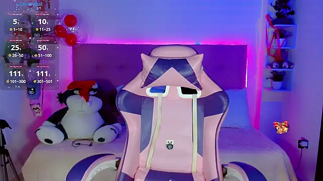 Snapshot of Kylie_brokee chatting on December 16, 2024, 12:15 am Kylie brokee online show from December 16, 2024, 12:15 am