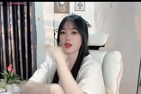  Aimy  online show from February 17, 2025, 6:48 pm