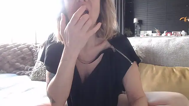 godinflower online show from February 14, 2026, 10:01 am