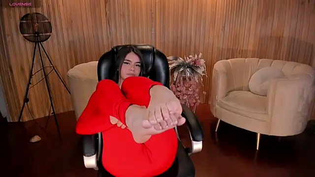 Snapshot of VeronicaCruz_ chatting on February 16, 2025, 11:48 pm VeronicaCruz online show from February 16, 2025, 11:48 pm