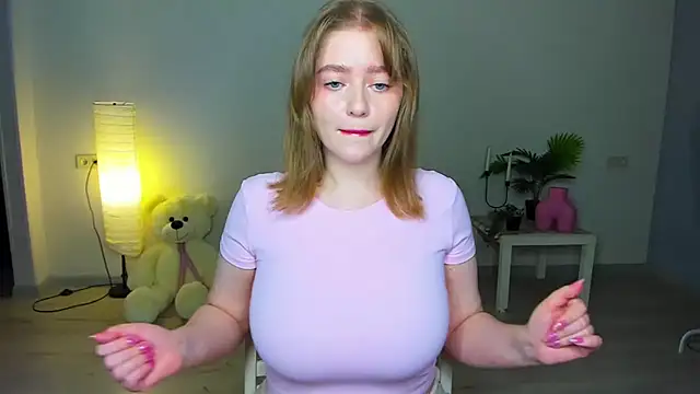 Snapshot of AidaPerry chatting on October 8, 2025, 6:16 pm AidaPerry online show from October 8, 2025, 6:16 pm