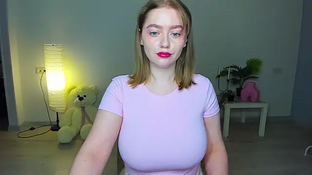 Snapshot of AidaPerry chatting on October 11, 2025, 7:01 pm AidaPerry online show from October 11, 2025, 7:01 pm